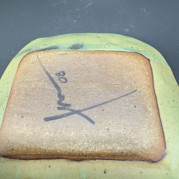Vintage Hand Made Studio Art Pottery Dish Plate With Fish Pattern Green Signed - Picture 7 of 12